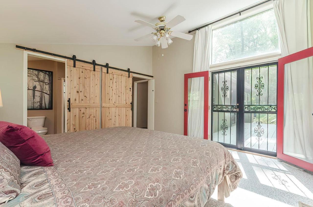 Secluded Oasis W Hot Tub, Screened-In Porch, Wifi! Berkeley Springs Exterior photo